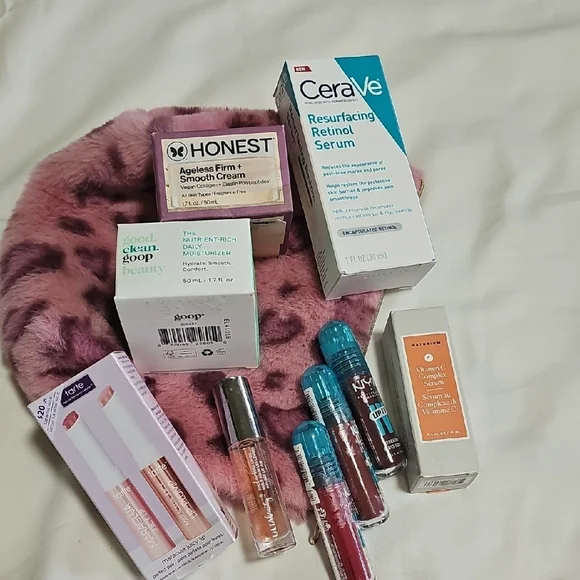 Assorted Beauty Product Bundle - Picture 1 of 1